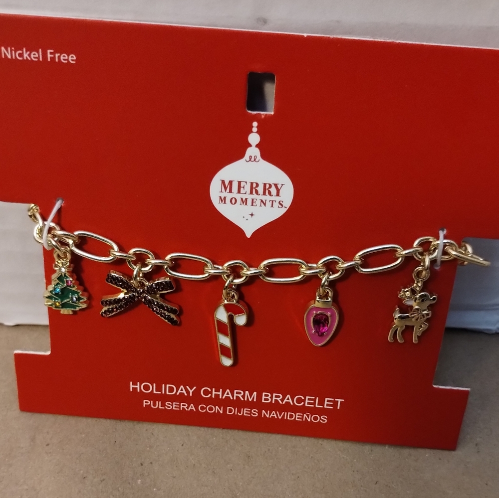 NWT Merry Moments Holiday Charm Bracelet
